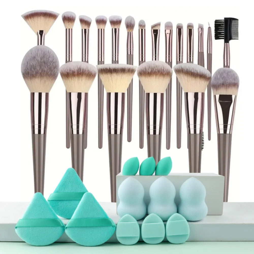 Professional Makeup Brush Set – Soft Synthetic Brushes
